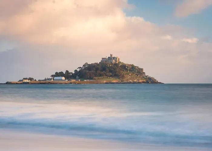 Room 3 Hotel Style Double Bedroom In Marazion