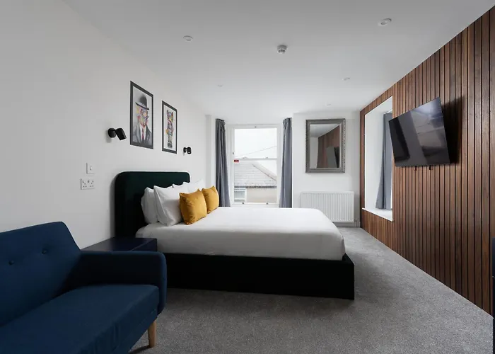 Room 3 Hotel Style Double Bedroom In Marazion
