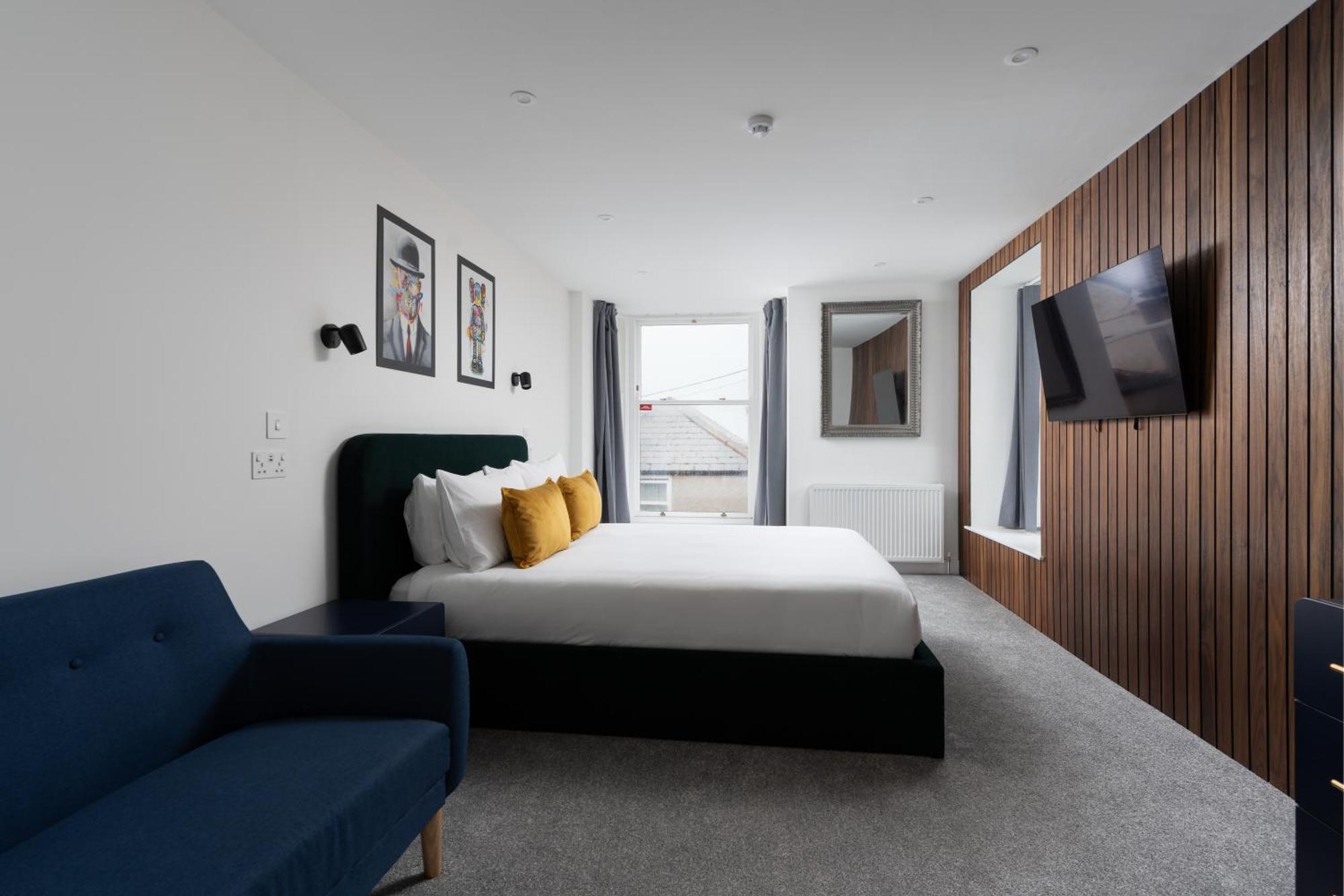 3 Style Double Bedroom In *